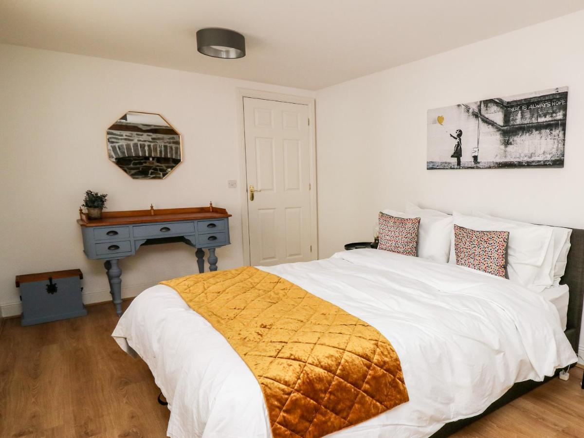 לנדרינדוד וולס Bridgend Cottages מראה חיצוני תמונה