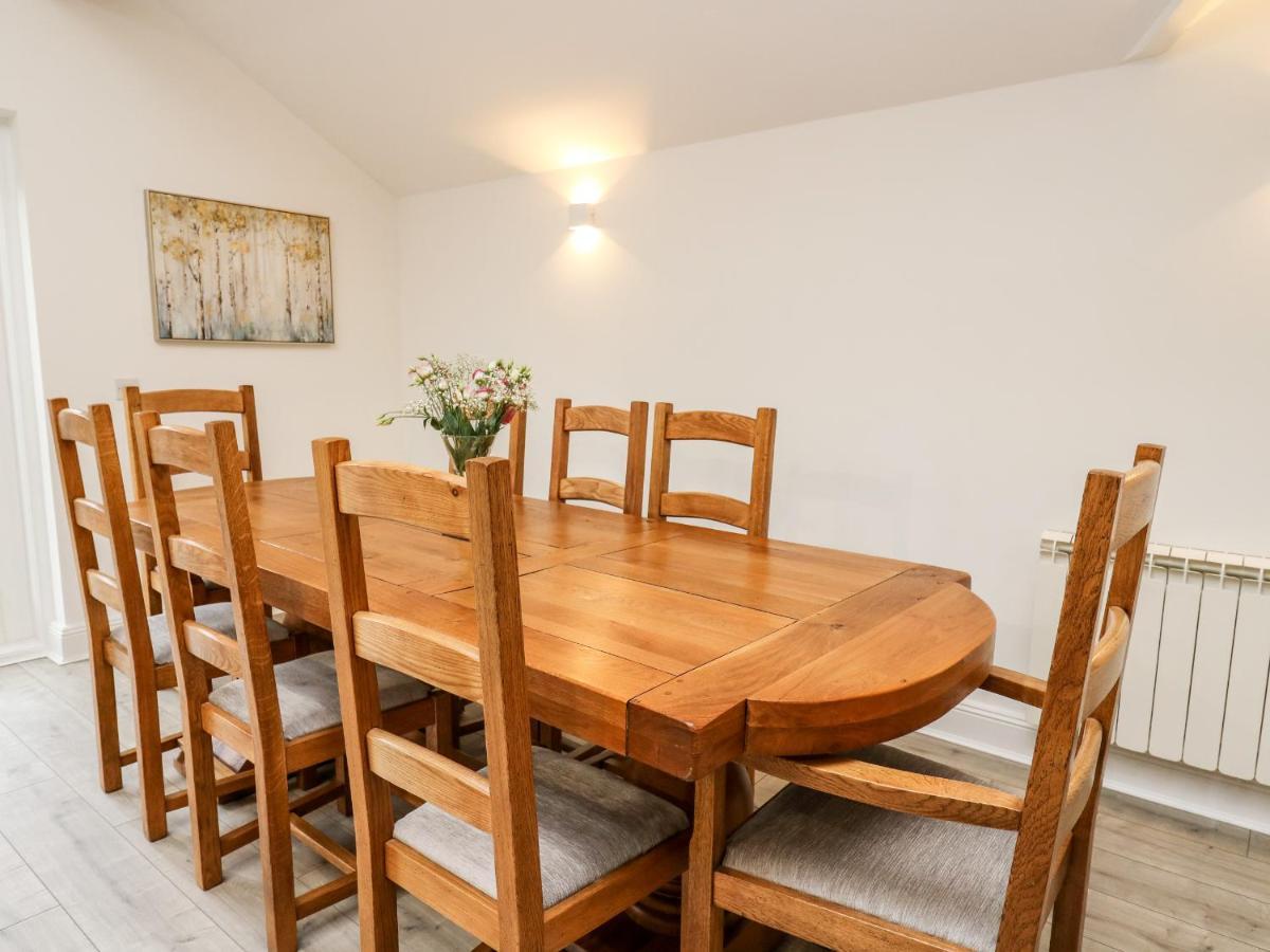 לנדרינדוד וולס Bridgend Cottages מראה חיצוני תמונה