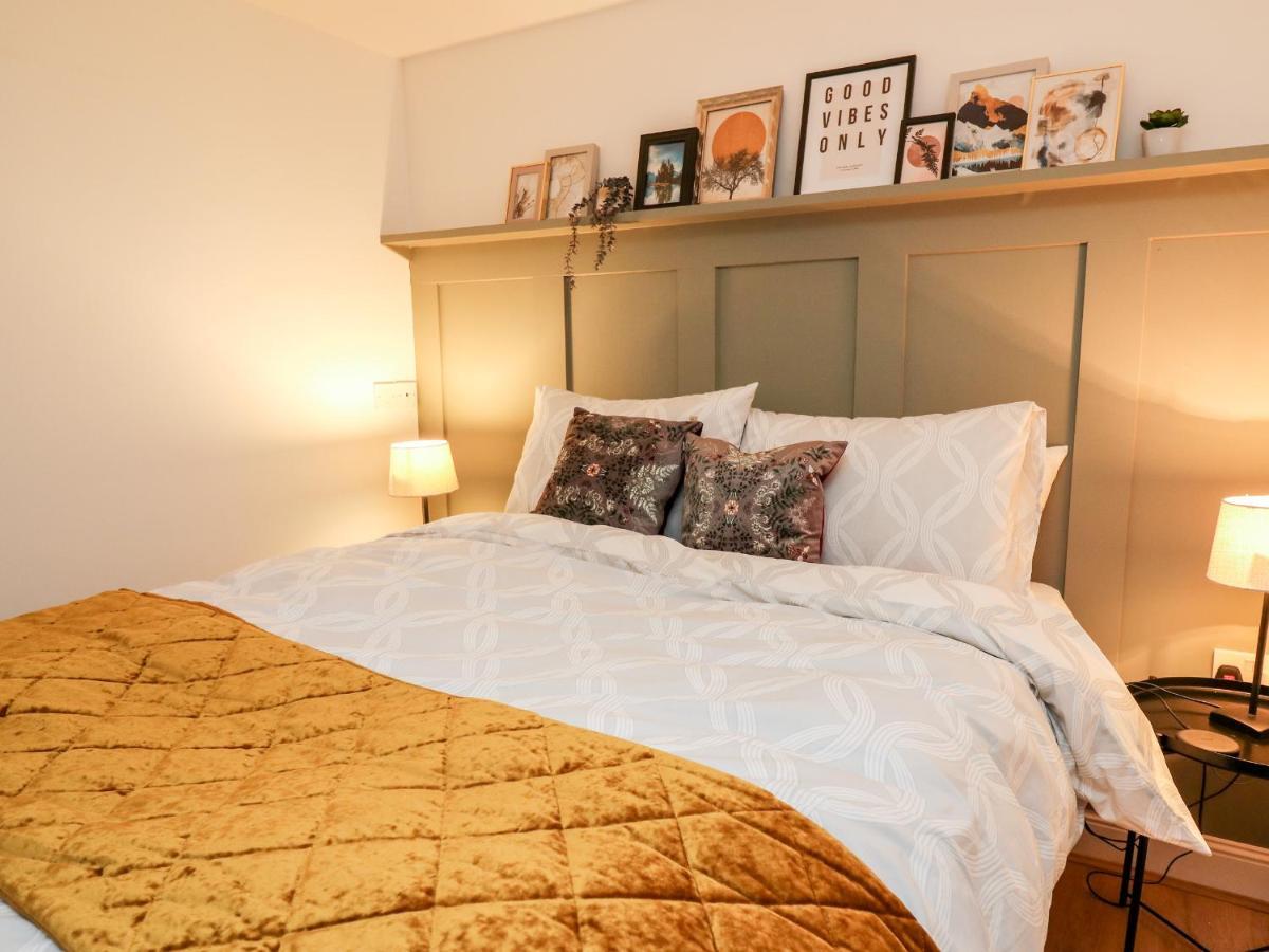 לנדרינדוד וולס Bridgend Cottages מראה חיצוני תמונה